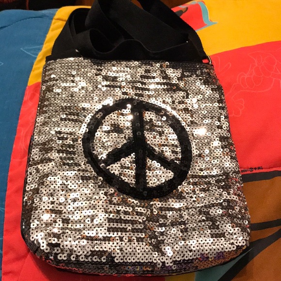 Six Fun Girl’s Purses 👛 - Picture 2 of 8